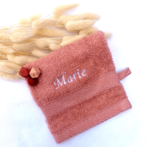 washandje roze geborduurd