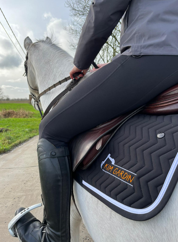 borduren logo zadeldoek