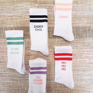 Overzicht geborduurde sokken