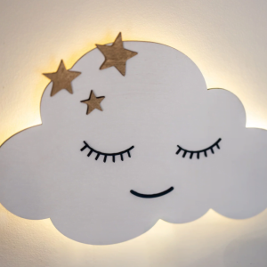 wandlampje boven de wolken